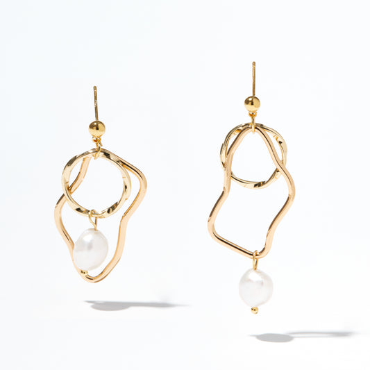 Asymmetrical Pearl earrings
