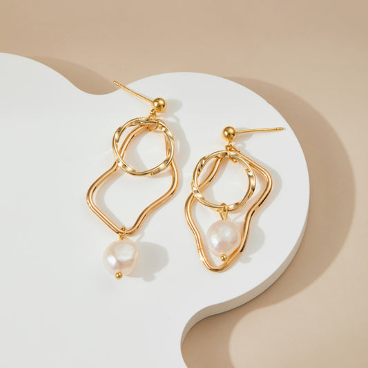 Asymmetrical Pearl earrings
