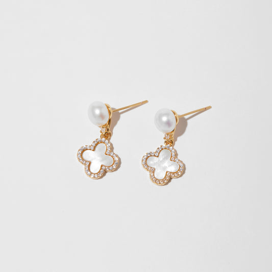 Mia pearl earrings