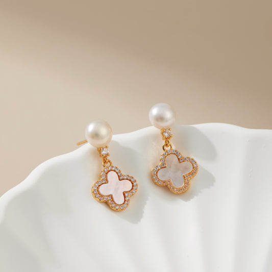 Mia pearl earrings