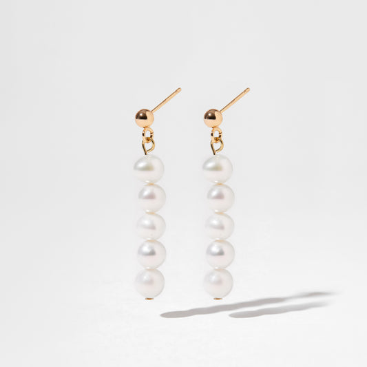 Five pearls earrings