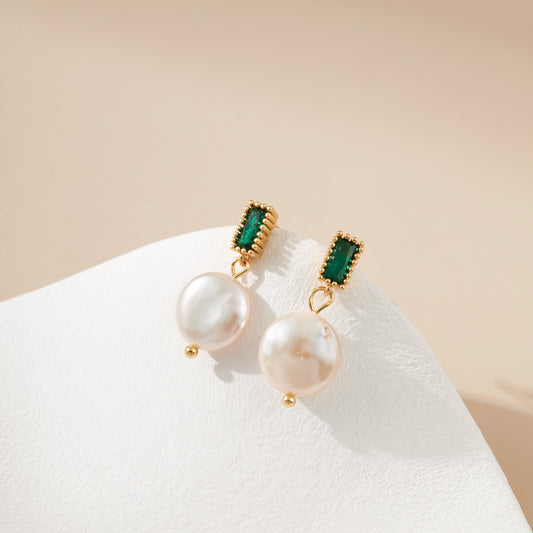 Simple Emerald – Emerald Baguette & Coin Pearl Drop Earrings