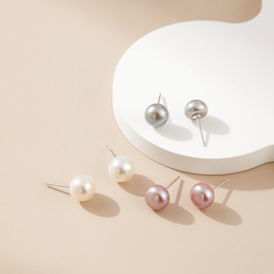 Simple pearl studs 10-11mm