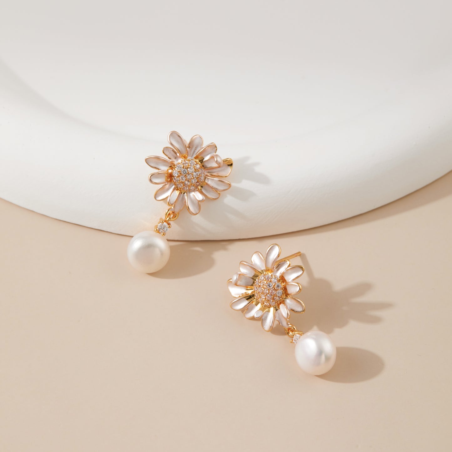 Daisy's Dream – White Enamel Daisy & Pearl Drop Earrings