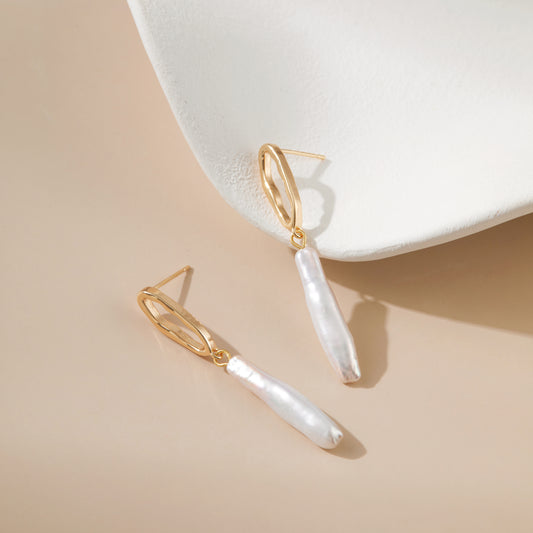Slim Drop – Wavy Loop & Stick Pearl Drop Earrings