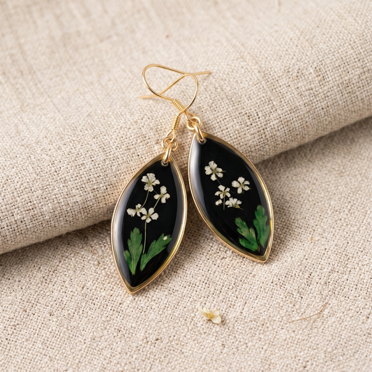Lace & Leaf – Pressed Gypsophila Black Marquise Resin Drop Earrings