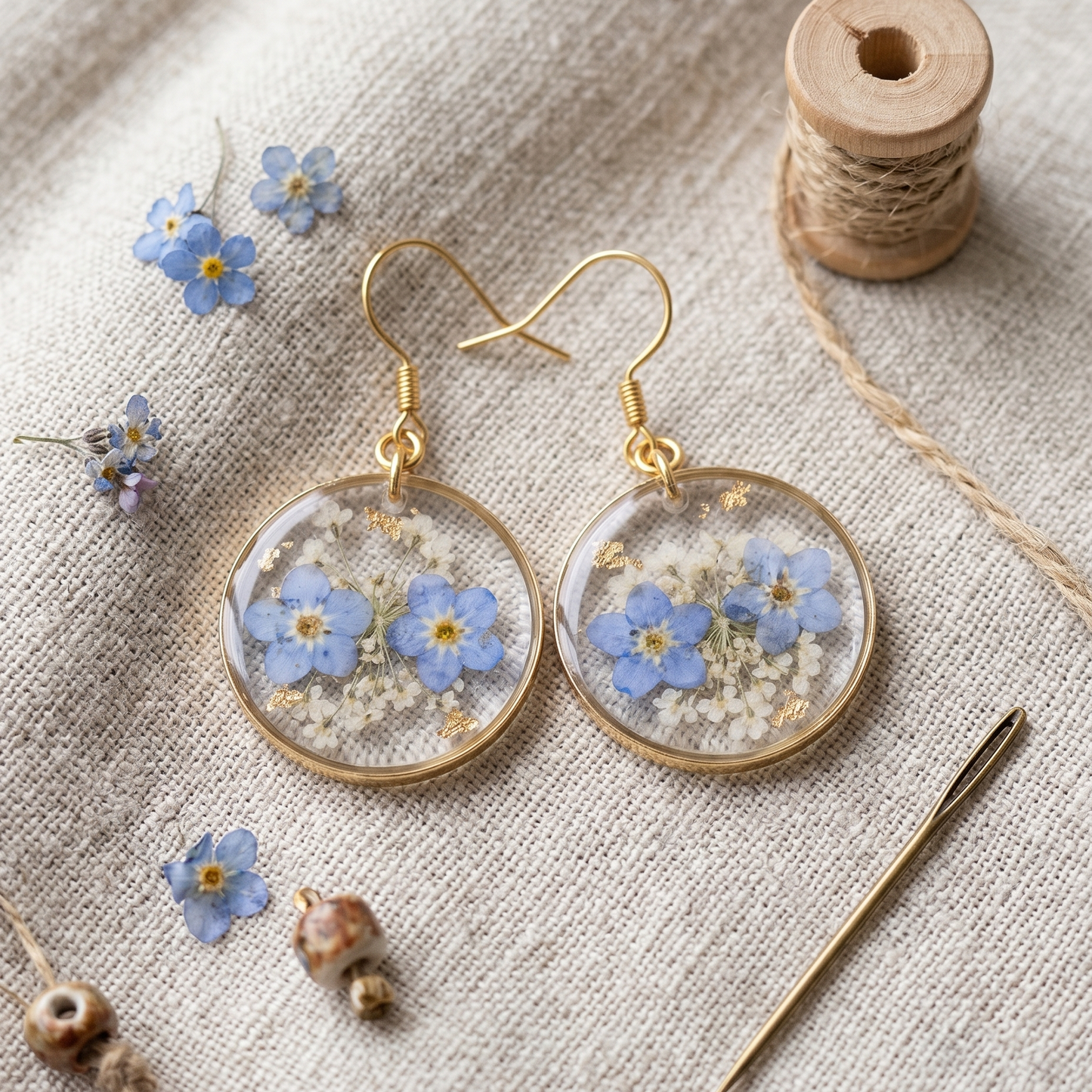Forget Me Not – Pressed Forget-Me-Not Clear Round Resin Drop Earrings