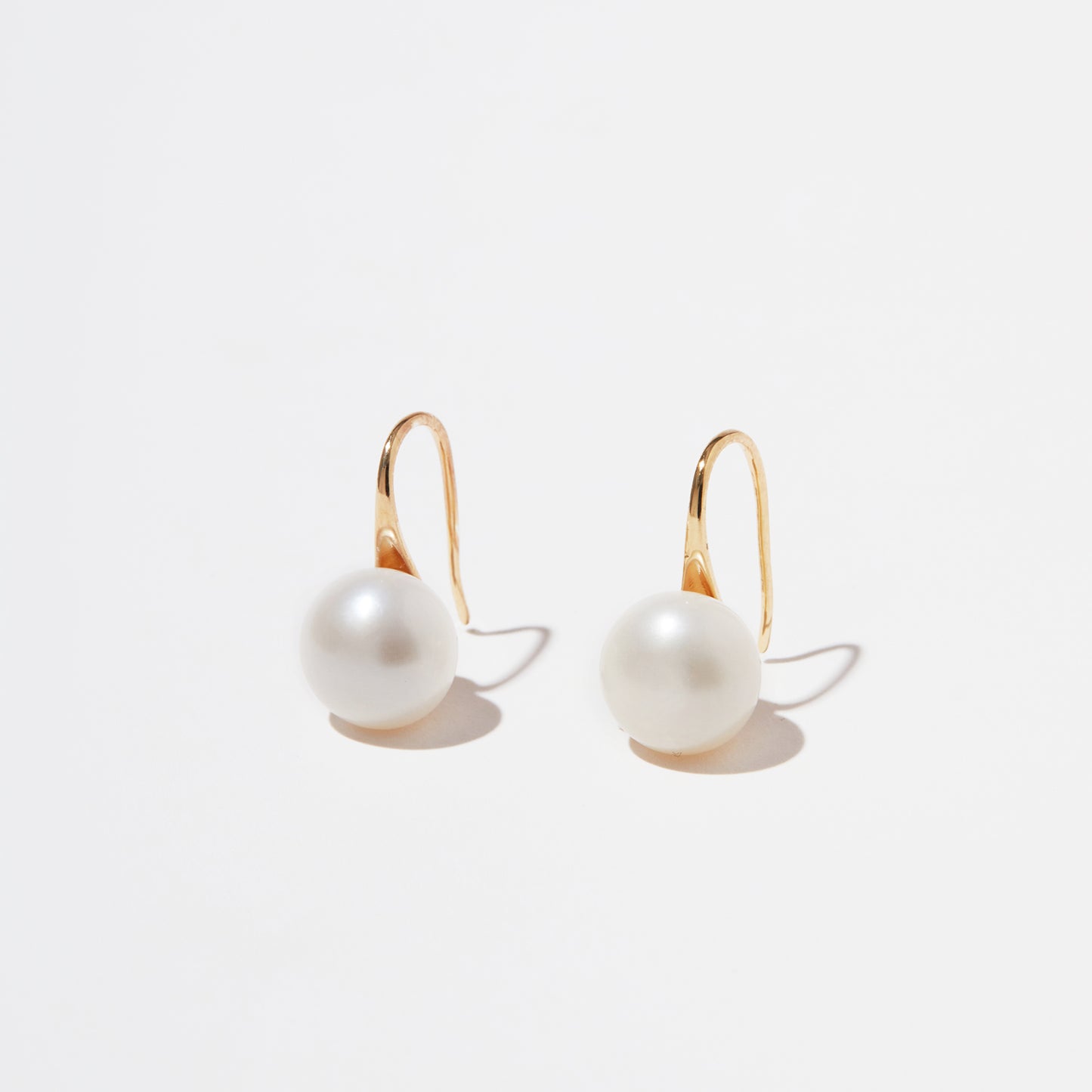 High Heels – Freshwater Pearl Hook Earrings —Gold