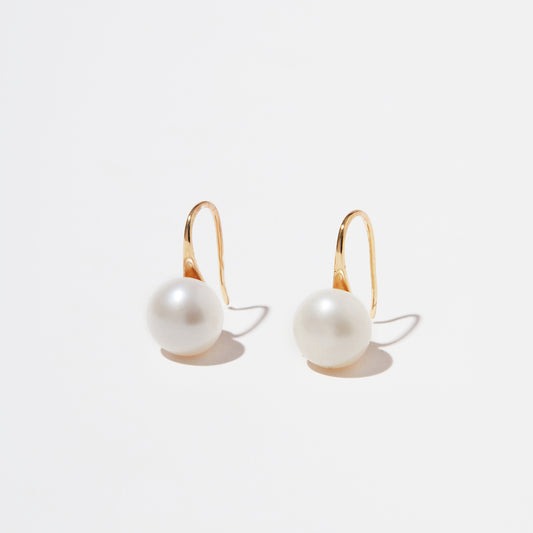 High Heels – Freshwater Pearl Hook Earrings —Gold
