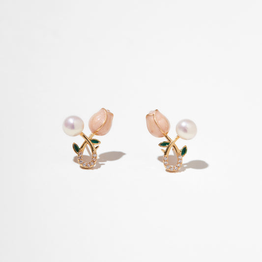 Garden Tulip – Blush Tulip Bud & Pearl Stud Earrings