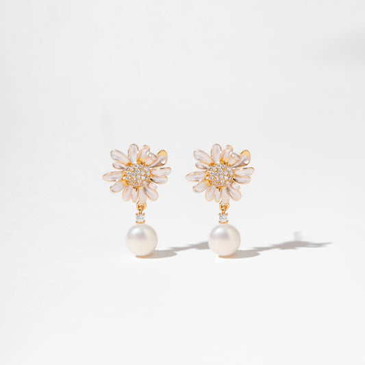 Daisy's Dream – White Enamel Daisy & Pearl Drop Earrings