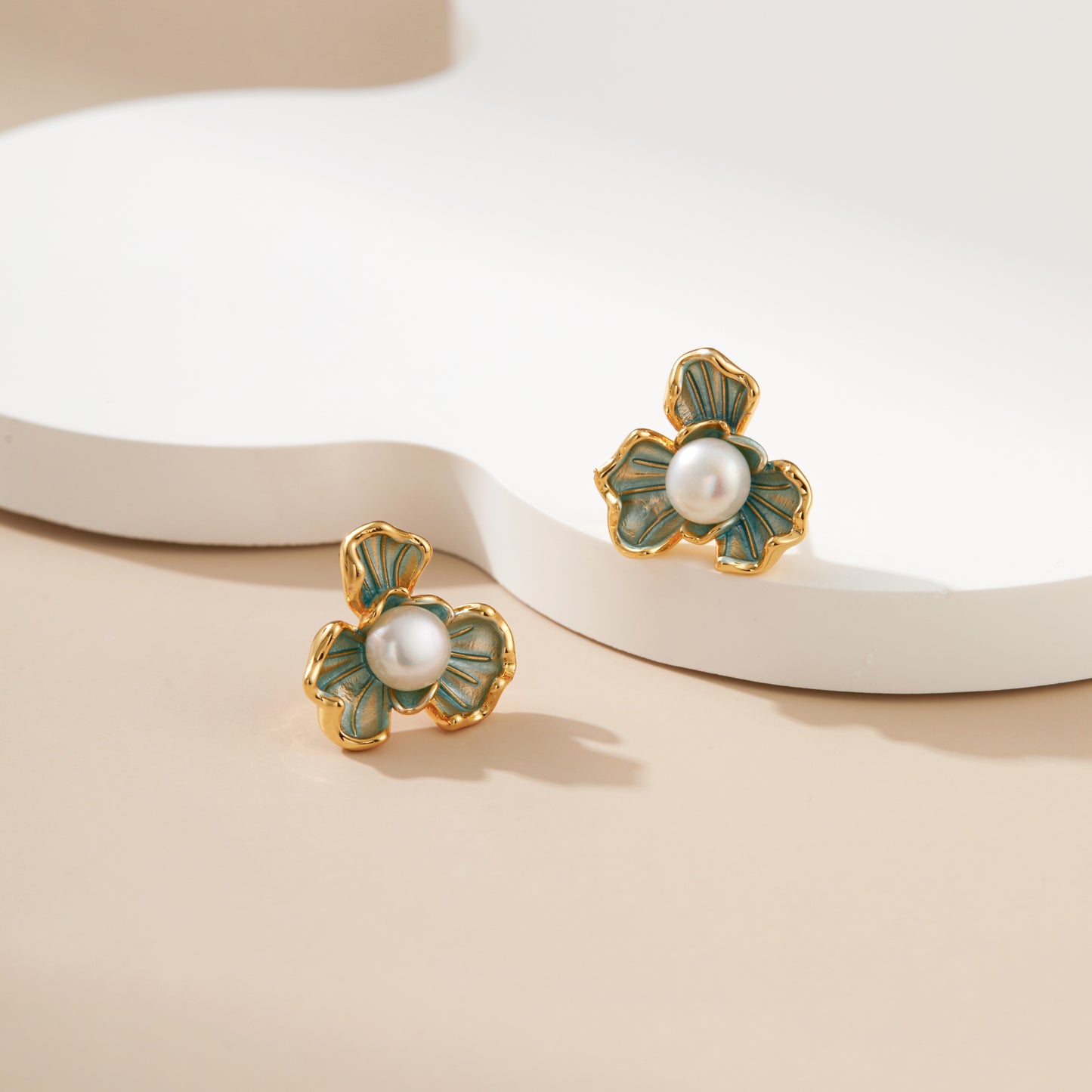Teal Bloom – Teal Enamel Flower & Pearl Stud Earrings