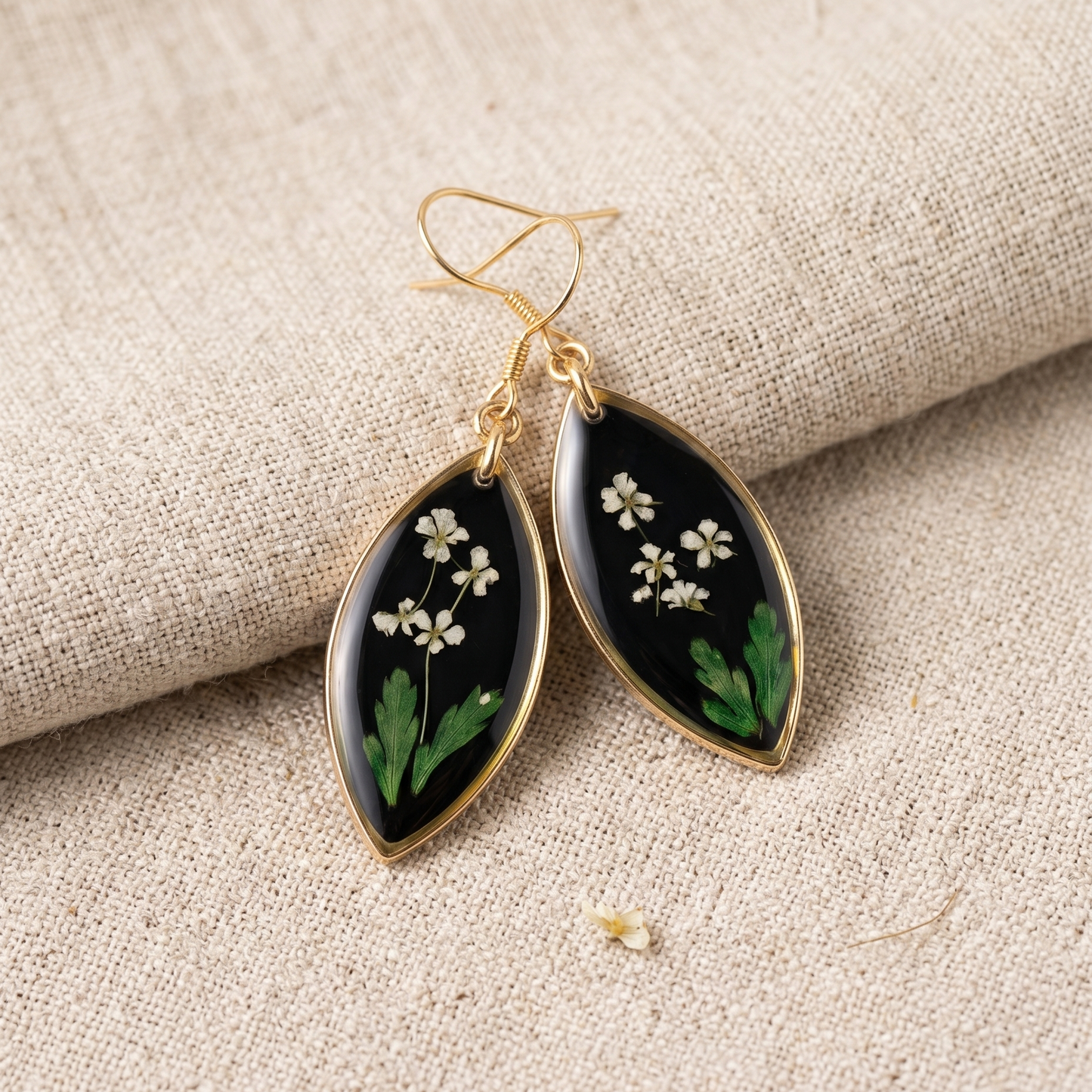 Lace & Leaf – Pressed Gypsophila Black Marquise Resin Drop Earrings
