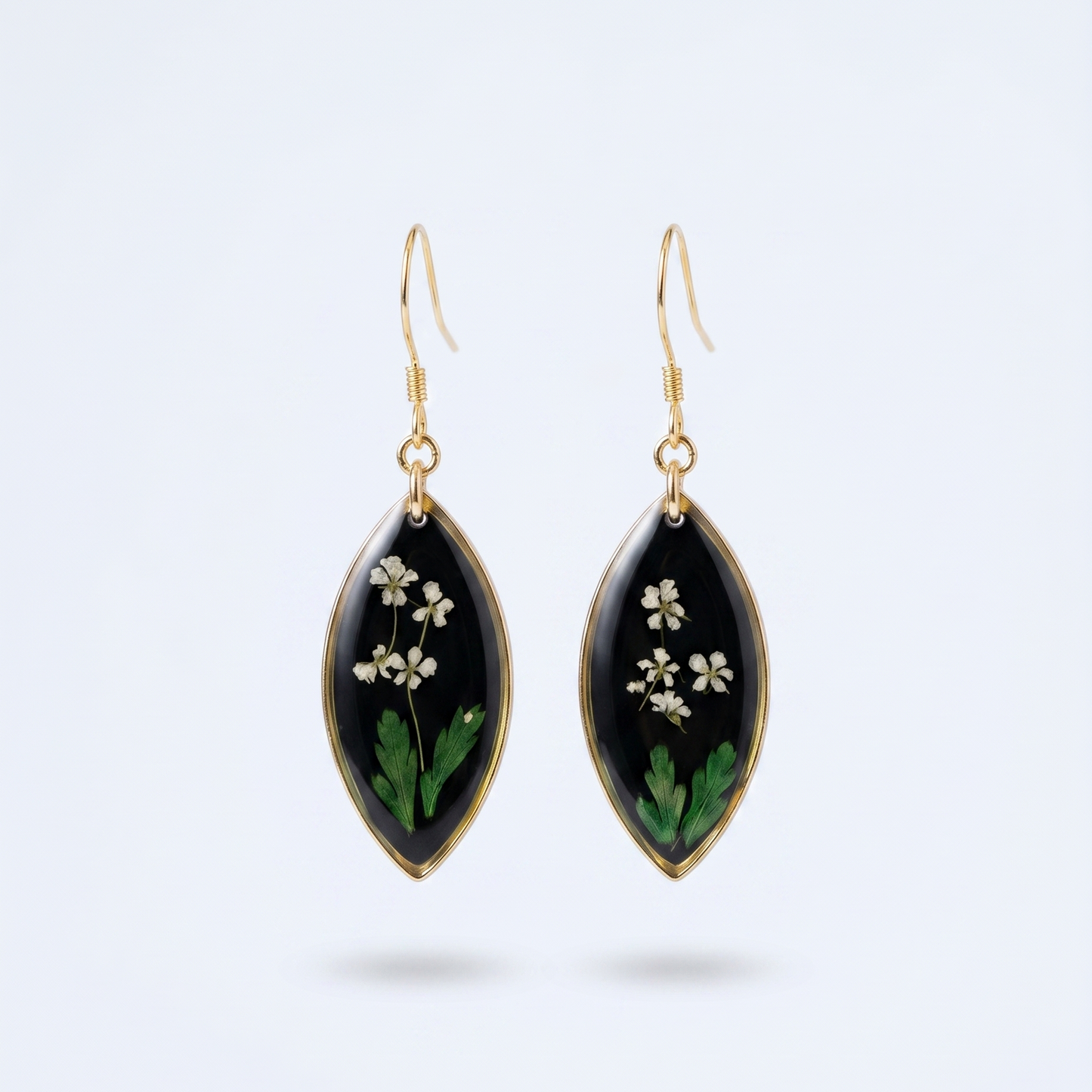 Lace & Leaf – Pressed Gypsophila Black Marquise Resin Drop Earrings