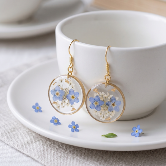 Forget Me Not – Pressed Forget-Me-Not Clear Round Resin Drop Earrings