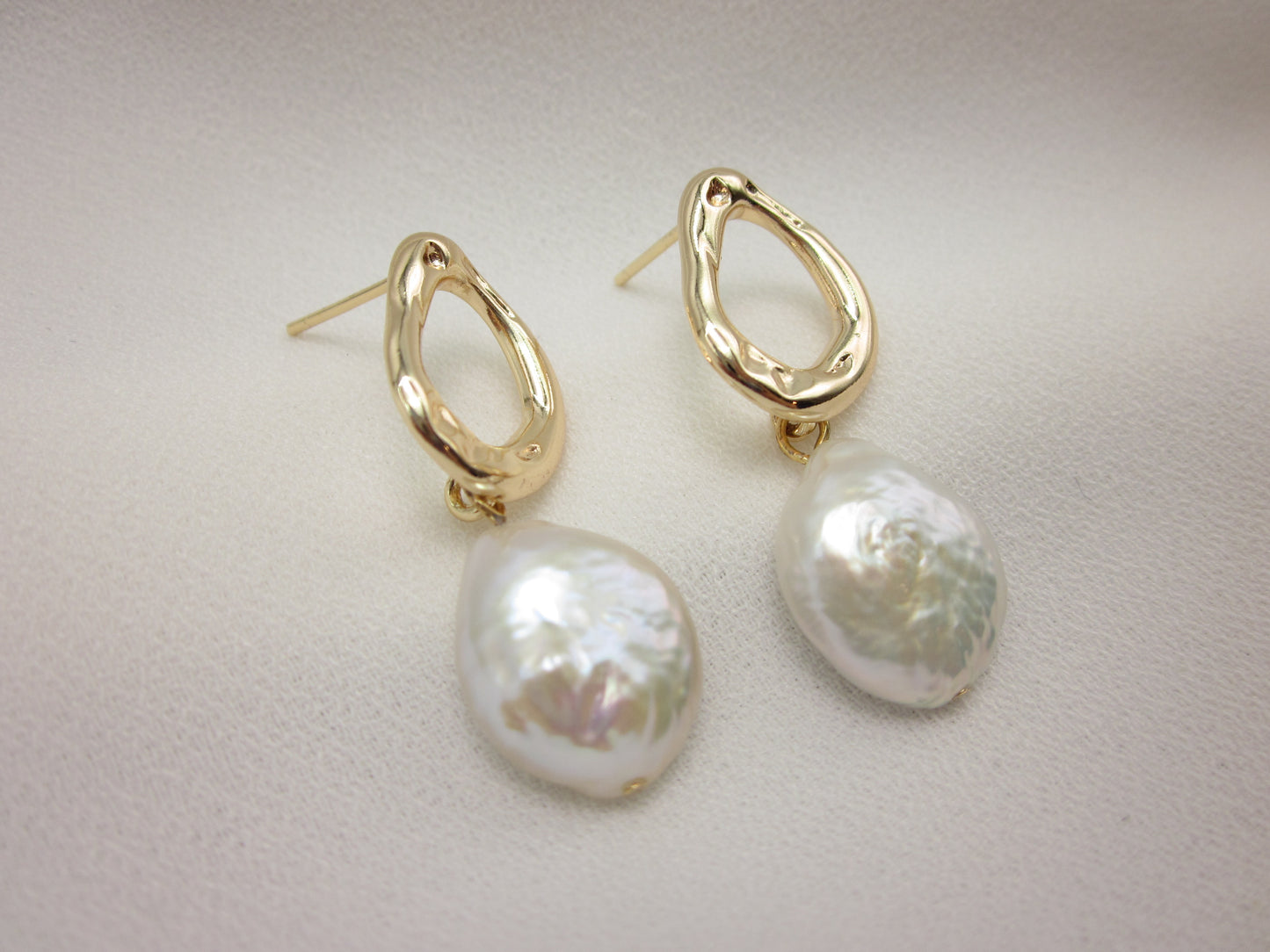 Water Drop Baroque Pearl Earring