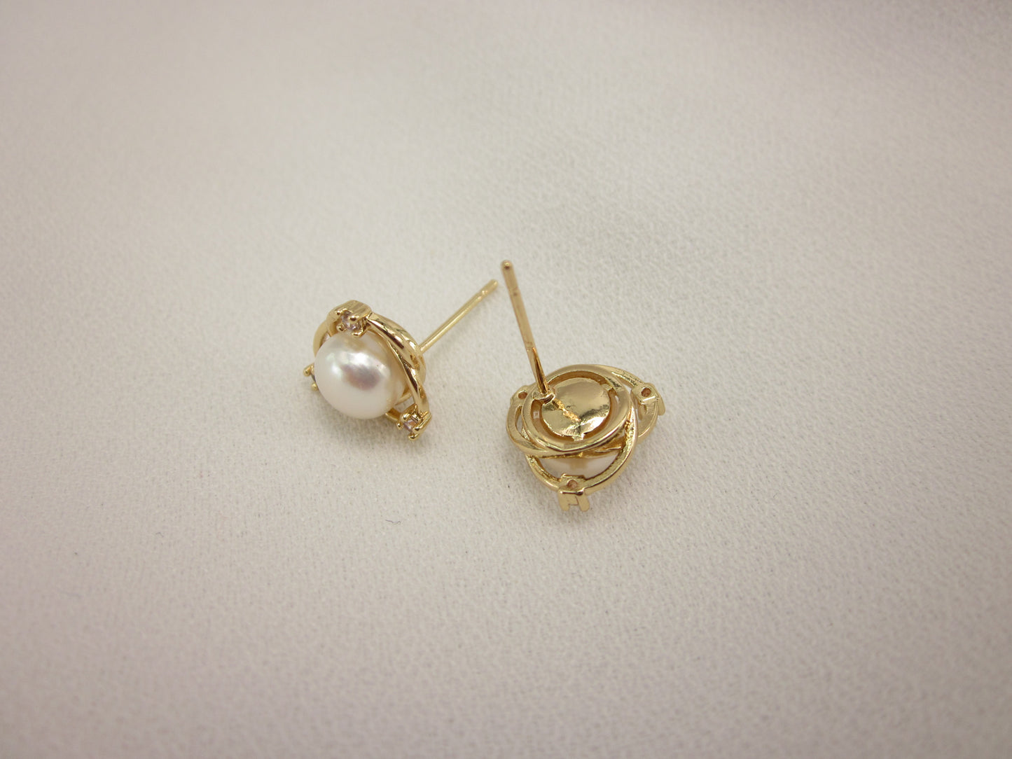 Blessing Wreath Zirconia Pearl Studs