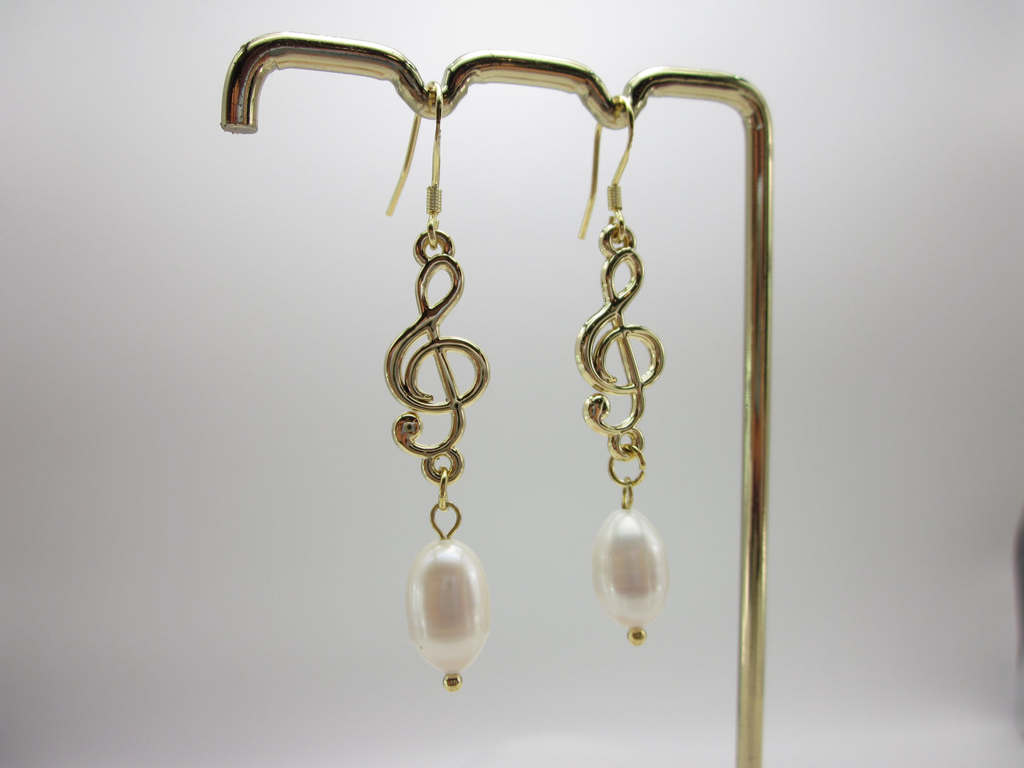 Music Clef Note Pearl Earrings