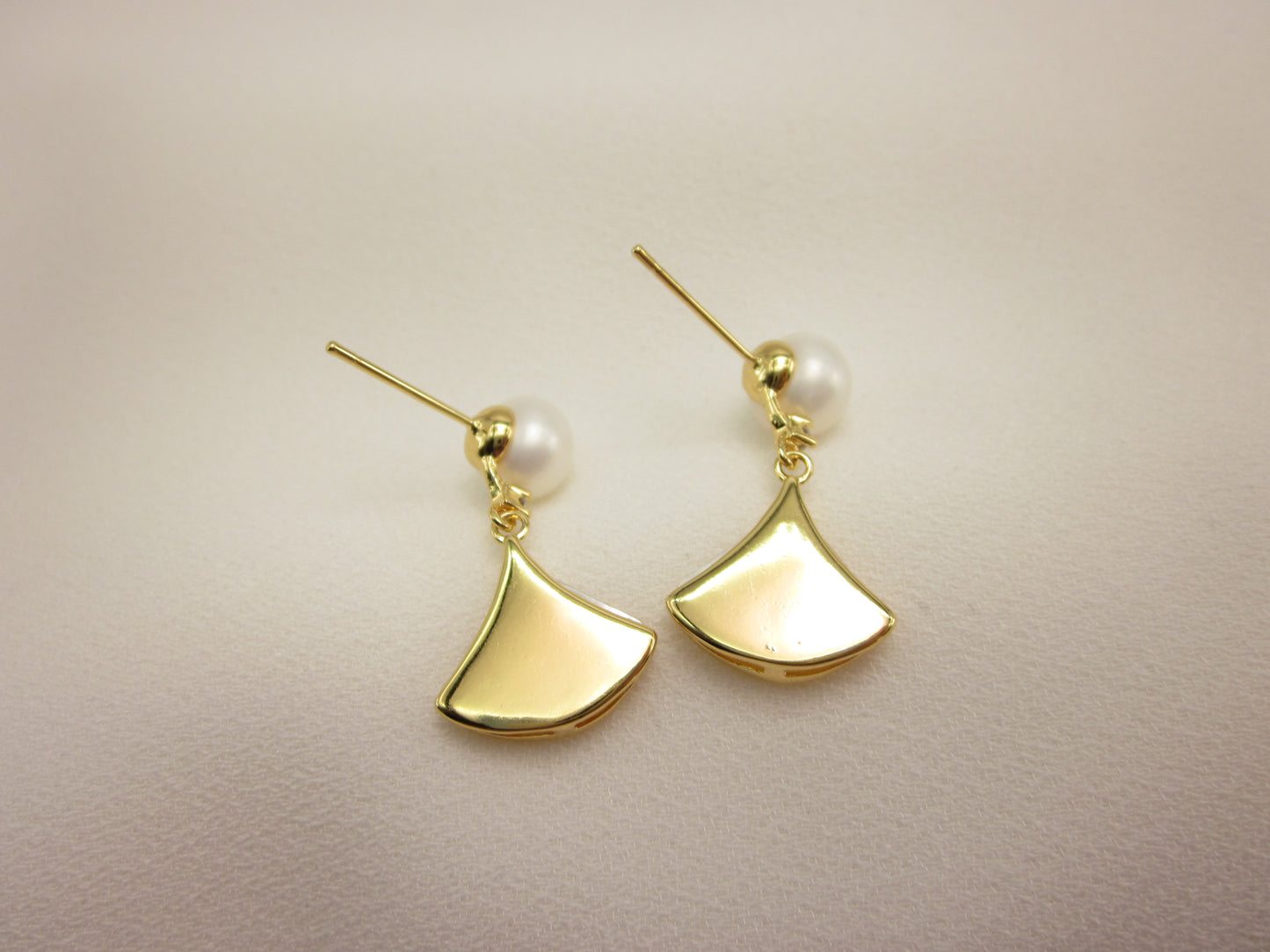 Fan Shell Pearl Earrings