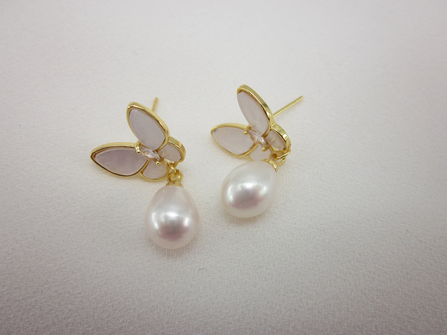 FlutterGlow Butterfly Pearl Earrings