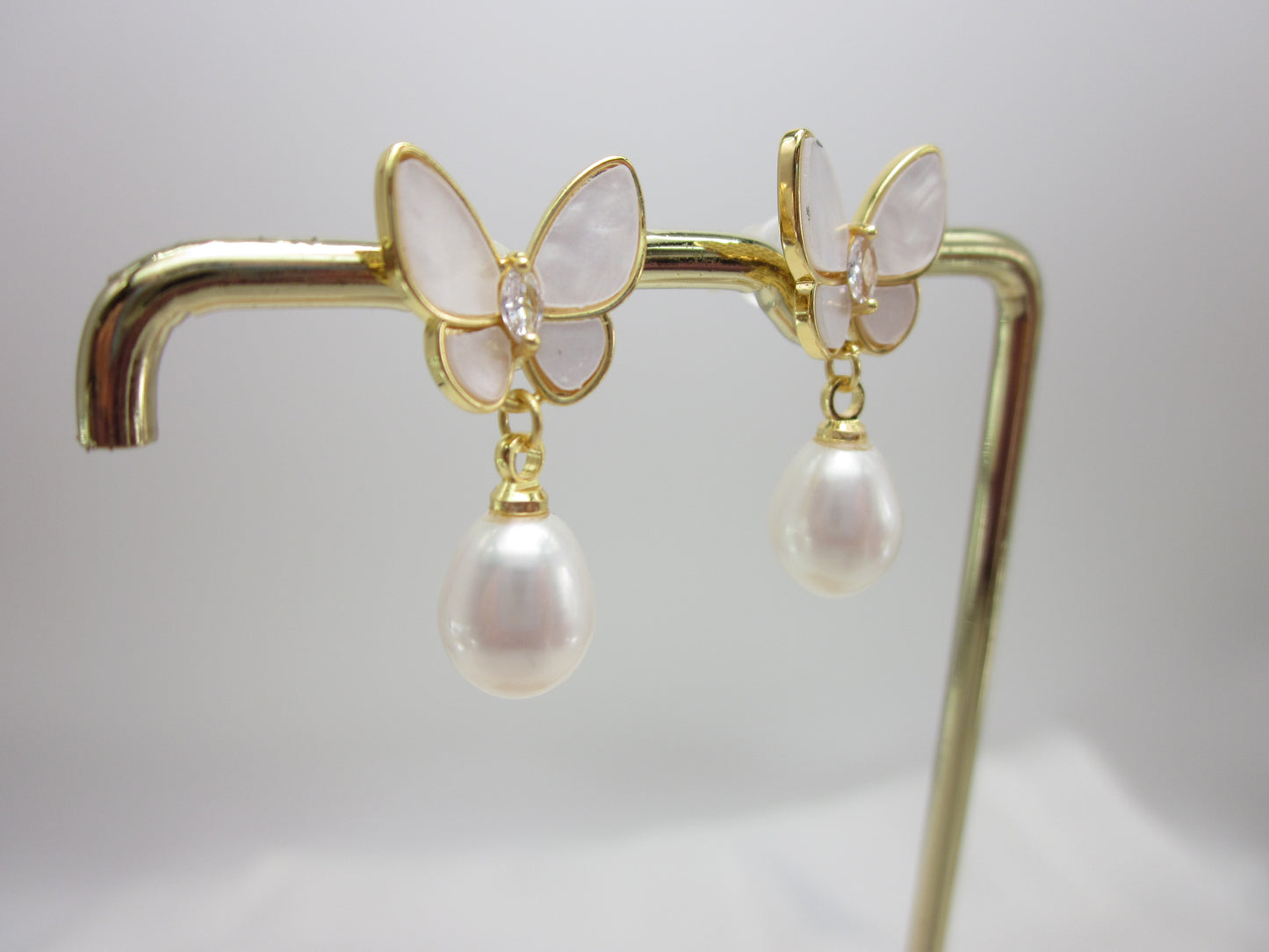 FlutterGlow Butterfly Pearl Earrings