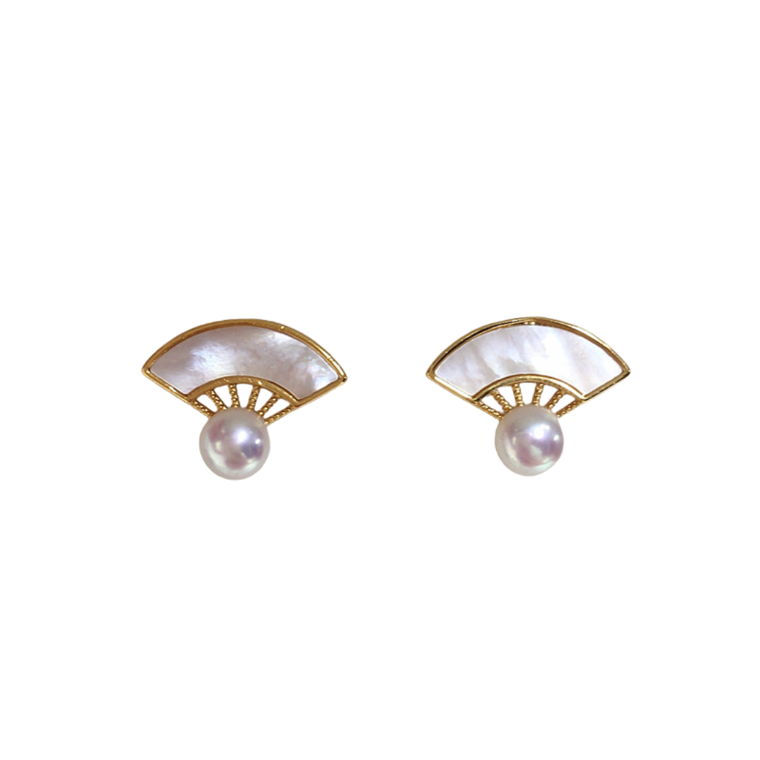 Fan shell pearl ear studs