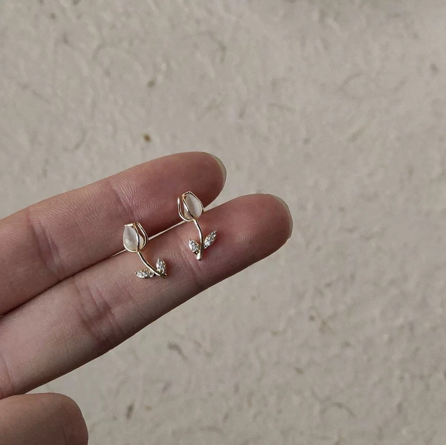 Mini Tulip Opel Cubic Zirconia Ear Studs